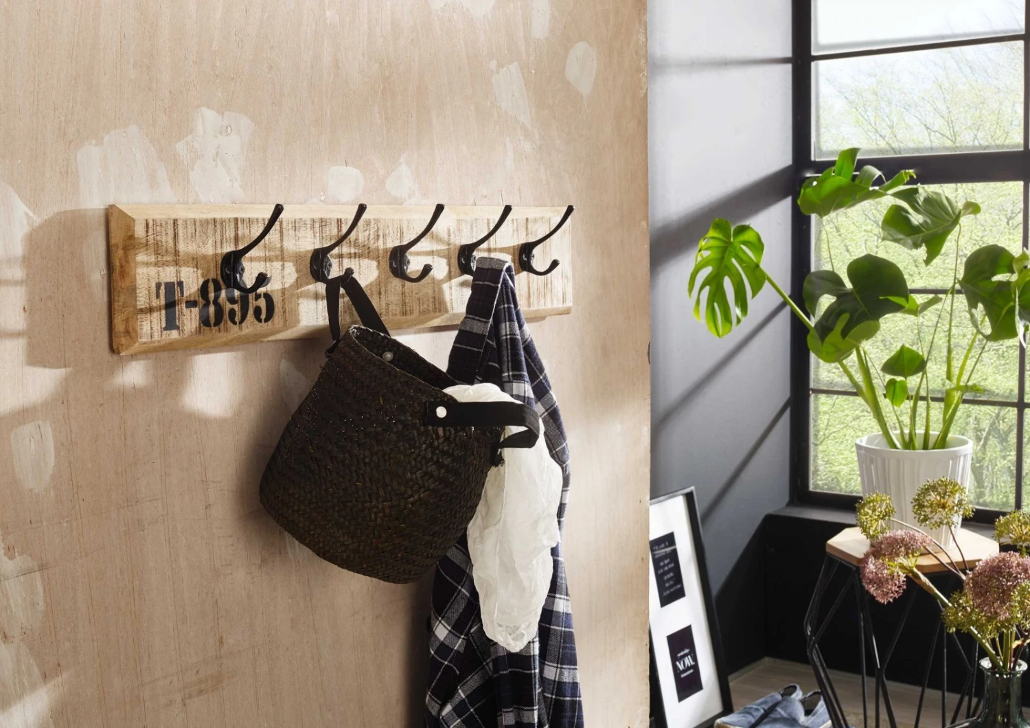 FACTORY #152 Appendiabiti In Legno Di Mango E Ferro - Stampato 66x8x13 3 FACTORY #152 Appendiabiti In Legno Di Mango E Ferro - Stampato 66x8x13