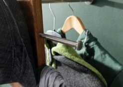 TORONTO #243 Appendiabiti Da Parete In Legno Di Sheesham - Cerato / Noce 36x32x200 -Massivmoebel24 09 900 665 1043 7