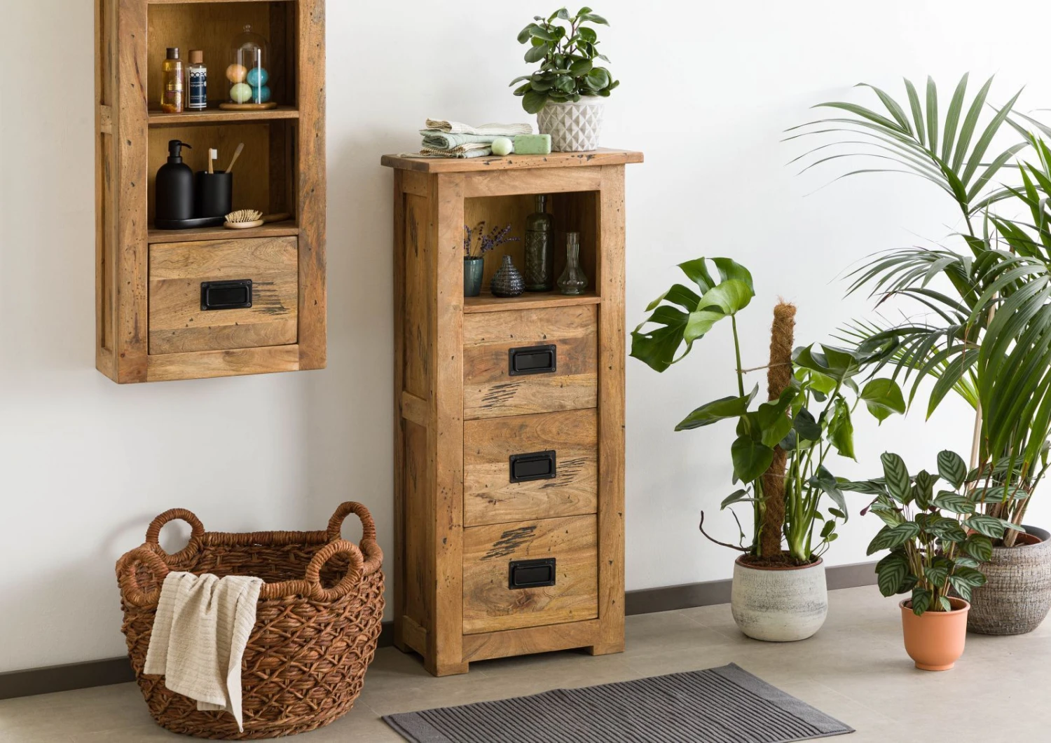 RAILWAY #181 Comò In Legno Di Mango - Laccato / Natur 50x30x120 4 RAILWAY #181 Comò In Legno Di Mango - Laccato / Natur 50x30x120 - immagine 2