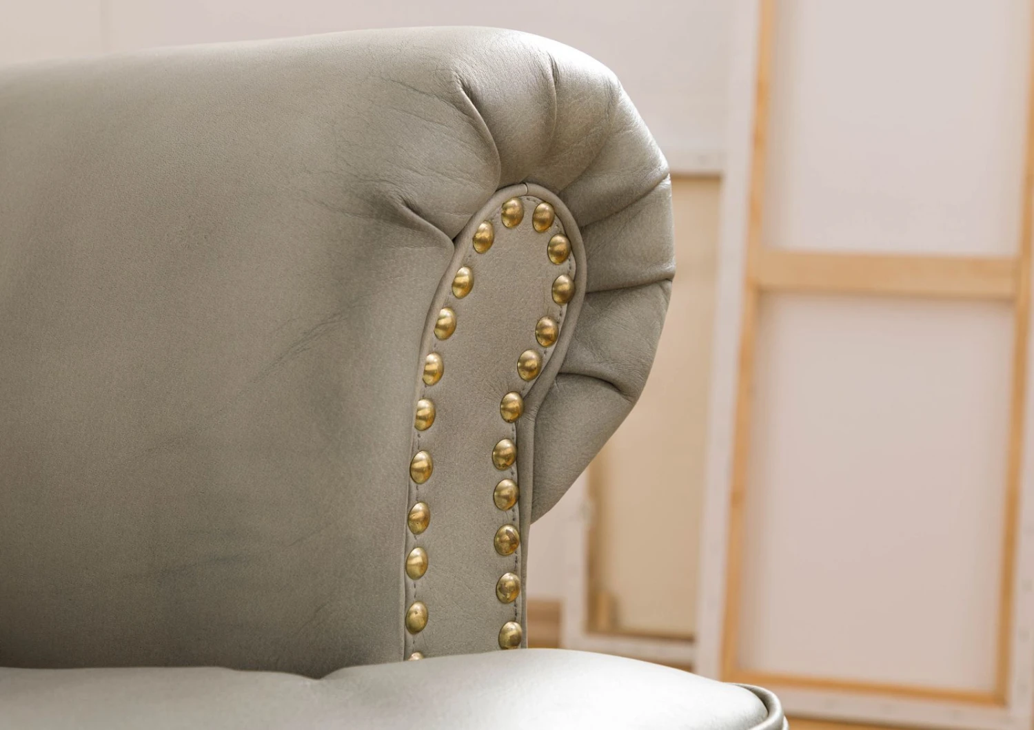 CHESTERFIELD #205 Poltrona - Vera Pelle / Grigio 84x84x94 6 CHESTERFIELD #205 Poltrona - Vera Pelle / Grigio 84x84x94 - immagine 4