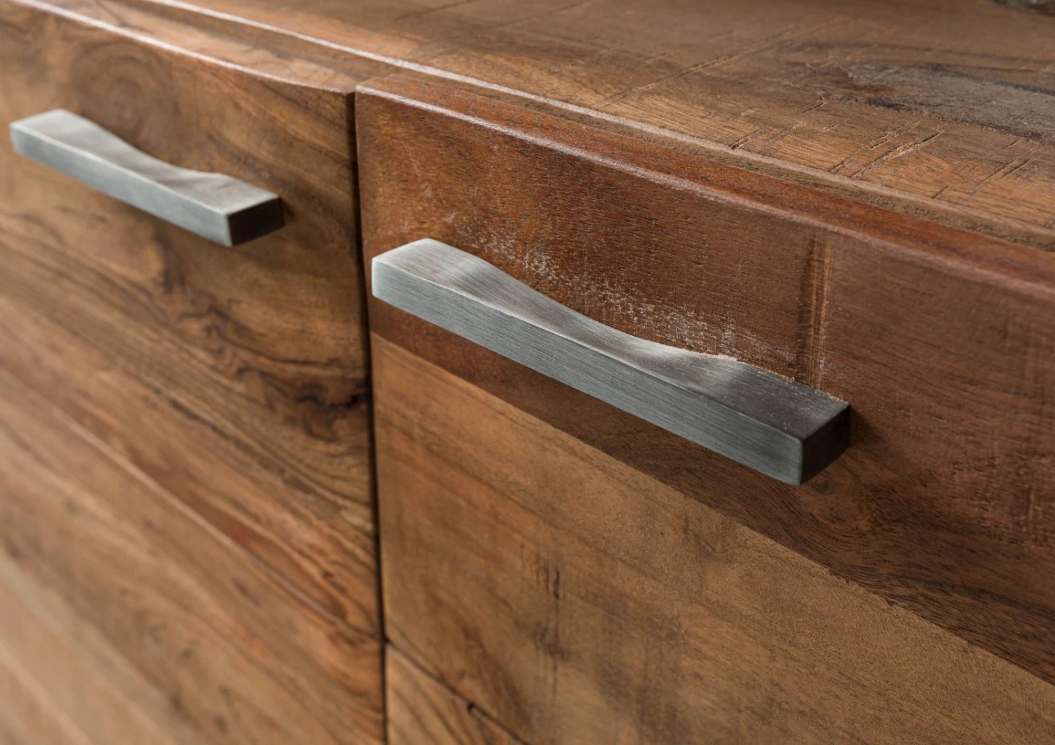 Vetrina In Legno Di Acacia 98x40x180 Acacia Naturale Laccato BARK #109 8 Vetrina In Legno Di Acacia 98x40x180 Acacia Naturale Laccato BARK #109 - immagine 6