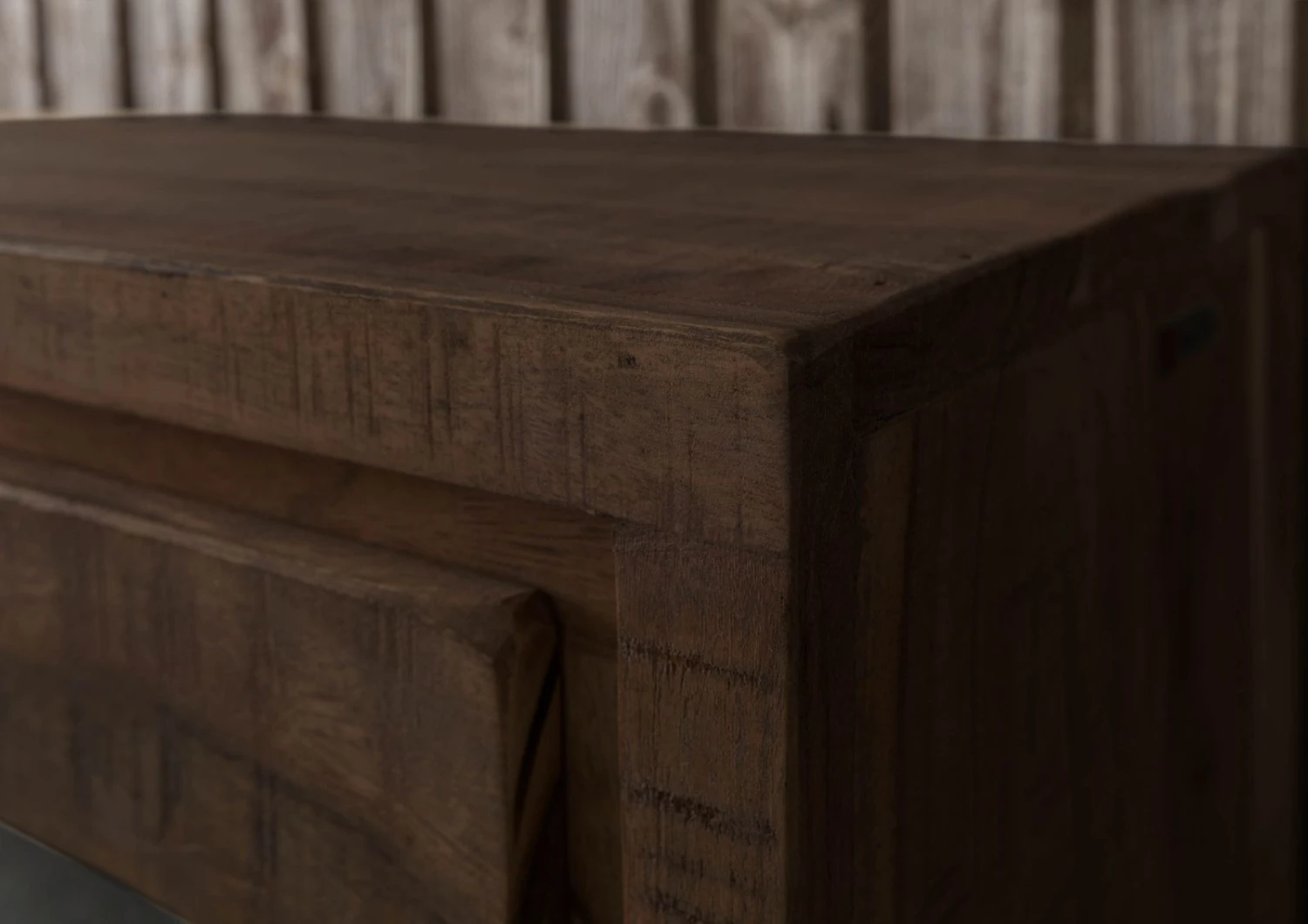 BARK #208 Vetrina In Legno Di Acacia Laccato / Marrone 98x40x180 6 BARK #208 Vetrina In Legno Di Acacia Laccato / Marrone 98x40x180 - immagine 4