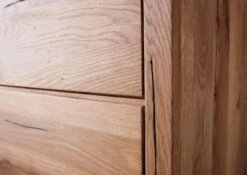 VILLANDERS #331 Armadio In Legno Di Quercia Selvatica - Oliato / Tabacco 56x40x205 11 VILLANDERS #331 Armadio In Legno Di Quercia Selvatica - Oliato / Tabacco 56x40x205 -Massivmoebel24 48 900 200 2031 4