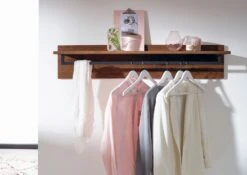 VILLANDERS #334Appendiabiti In Legno Di Quercia Selvatica - Oliato / Tabacco 120x20x25 9 VILLANDERS #334Appendiabiti In Legno Di Quercia Selvatica - Oliato / Tabacco 120x20x25 -Massivmoebel24 48 900 200 2034 3