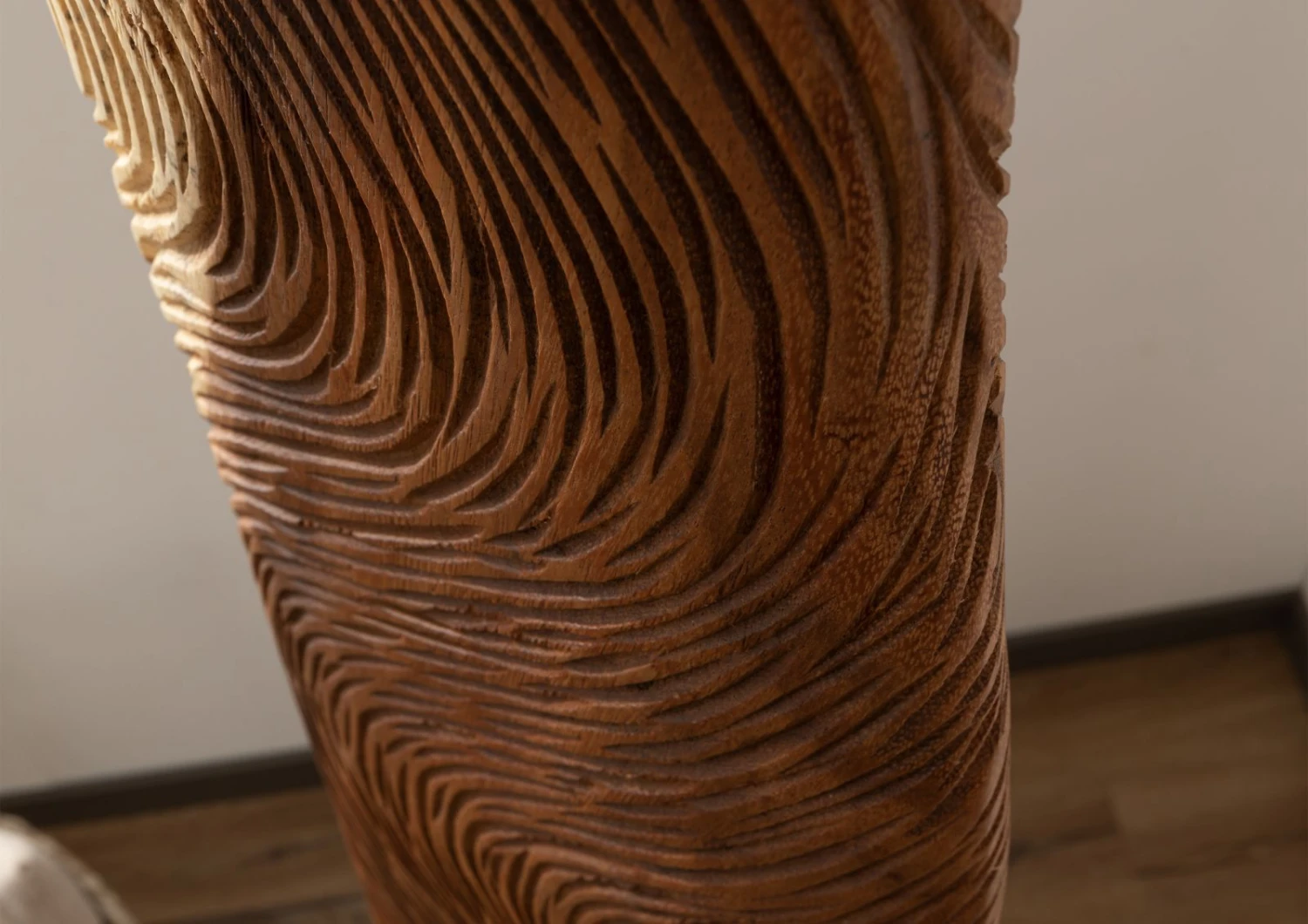 UNIKA #177 Colonna Decorativa In Legno Di Suar ( Acacia Tropicale ) - Laccato / Natur 30x30x150 7 UNIKA #177 Colonna Decorativa In Legno Di Suar ( Acacia Tropicale ) - Laccato / Natur 30x30x150 - immagine 5